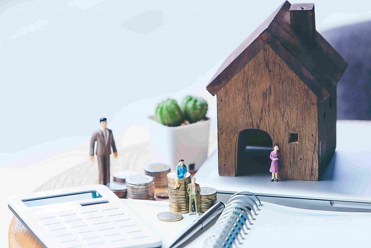 Wand mit Fragezeichen