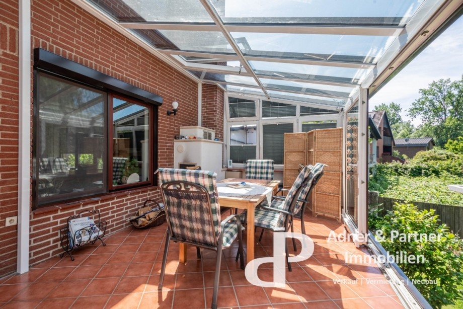 Wintergarten mit Kamin Doppelhaush�lfte Schw�lper
