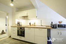 K�che �bernehmen? **ARCHITEKTUR F�R INDIVIDUALISTEN - DACHGESCHOSSWOHNUNG IM �STLICHEN MIT KFZ-STELLPLATZ**