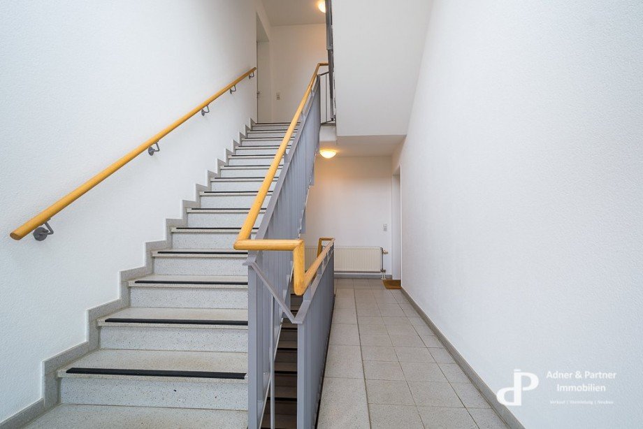 Gepflegtes Treppenhaus Maisonettewohnung Braunschweig
