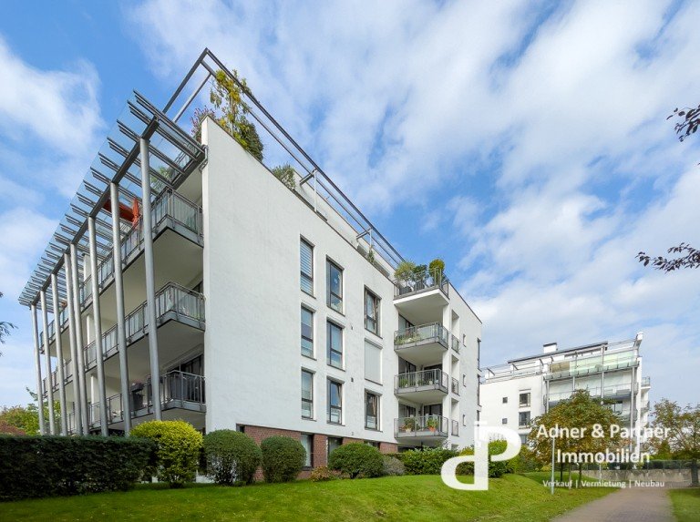Die helle 3 Zimmerwohnung, von der wir hier sprechen, liegt mitten im Rheinviertel in der Braunschweiger Weststadt. Die ...