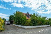 Blick zum Haus ** *GER�UMIGES DOPPELHAUS F�R DIE GRO�E FAMILIE**