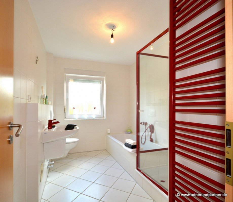 Blick ins Bad Maisonettewohnung Braunschweig