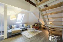 Gem�tlichkeit und Style **ARCHITEKTUR F�R INDIVIDUALISTEN - DACHGESCHOSSWOHNUNG IM �STLICHEN MIT KFZ-STELLPLATZ**