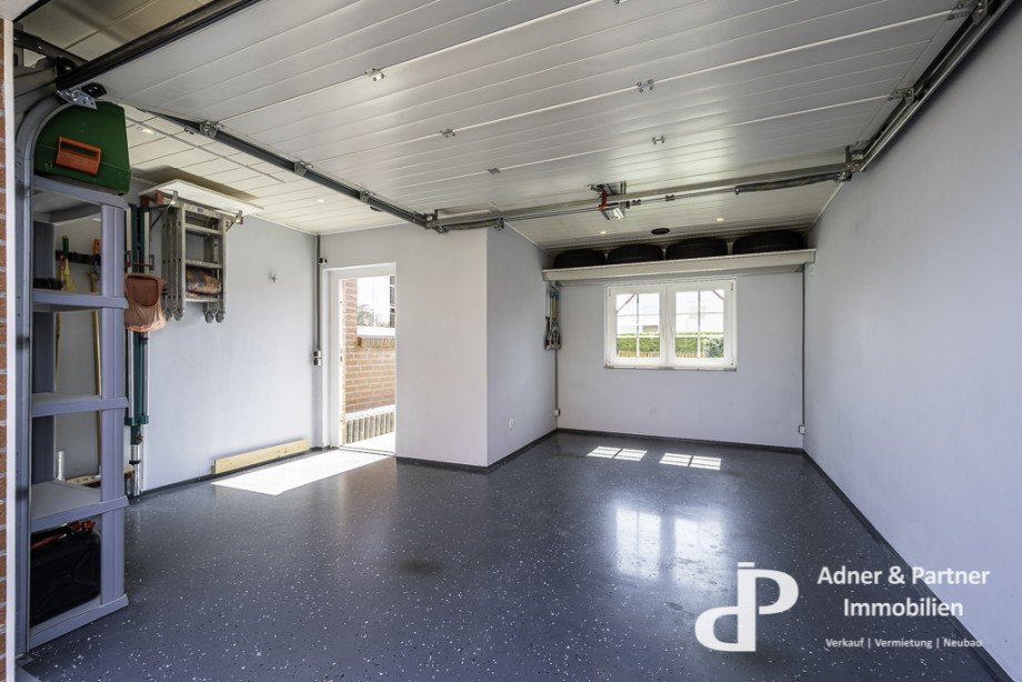 Blick in Ihre ger�umige Garage Doppelhaush�lfte Vechelde