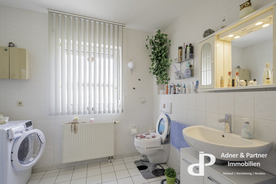 Blick ins Bad Erdgeschosswohnung Wolfenb�ttel