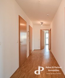 Flur **MODERNES WOHNEN MIT OKERBLICK, EINBAUK�CHE UND TIEFGARAGE**
