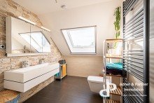 Duschbad im OG **KOMFORTABLES ENERGIEEFFIZIENZ-HAUS IN BRAUNSCHWEIG-HARXB�TTEL**
