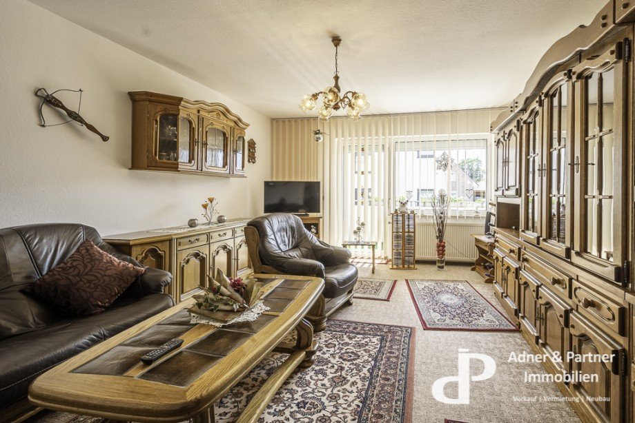 Blick ins Wohnzimmer Erdgeschosswohnung Wolfenb�ttel