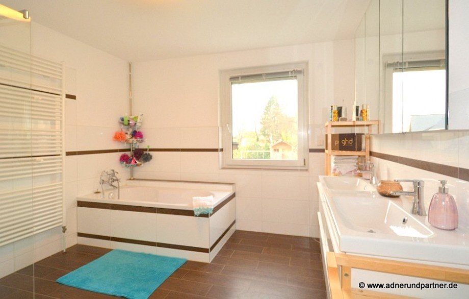 Blick ins Bad Einfamilienhaus Wolfenb�ttel
