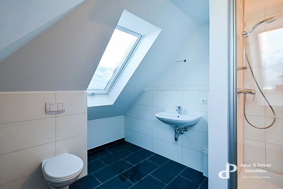 Bad Ansicht 2 Dachgeschosswohnung Braunschweig