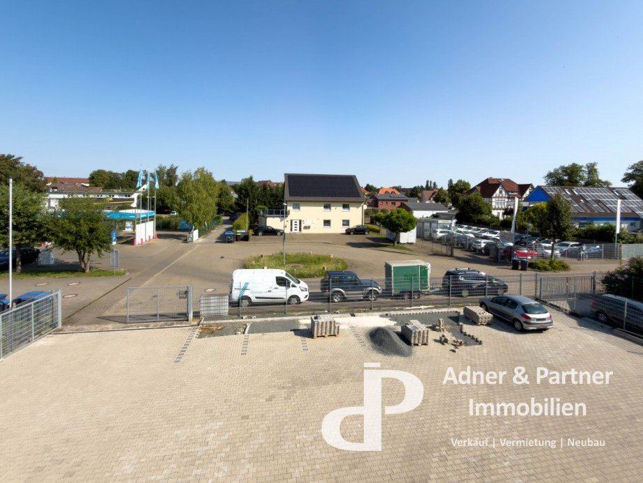 Hof Vorderseite Halle / Lager / Produktion Wolfenb�ttel