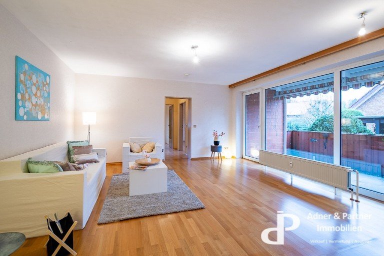 Wohnbereich zur Terrasse Braunschweig Erdgeschosswohnung **ERDGESCHOSSWOHNUNG MIT CARPORT IN BRAUNSCHWEIG-MELVERODE**