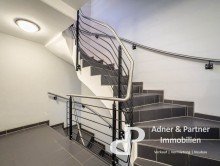 Treppenhaus **URBANES WOHNEN IM MAGNIVIERTEL MIT BALKON UND OFFENEM WOHNBEREICH**