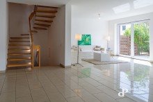 Treppe im EG ** *GER�UMIGES DOPPELHAUS F�R DIE GRO�E FAMILIE**