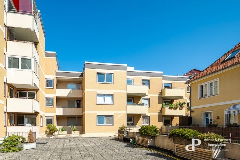 Geb�udeansicht Braunschweig Dachgeschosswohnung **MODERNISIERTE CITYWOHNUNG MIT TIEFGARAGE UND BALKON IN OKERN�HE**