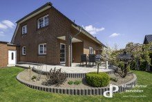 Sonneninsel **FAMILIENGERECHTE UND GEPFLEGTE DOPPELHAUSH�LFTE IN GR. GLEIDINGEN**