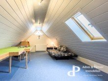 Ausgebauter Spitzboden **FAMILIENGERECHTES EINFAMILIENHAUS IN WEDTLENSTEDT**