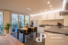 Essbereich in der K�che **URBANES WOHNEN IM MAGNIVIERTEL MIT BALKON UND OFFENEM WOHNBEREICH**
