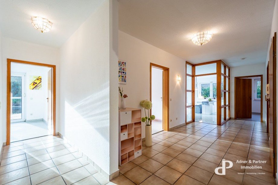 Gro�z�giger Flur Einfamilienhaus Lengede