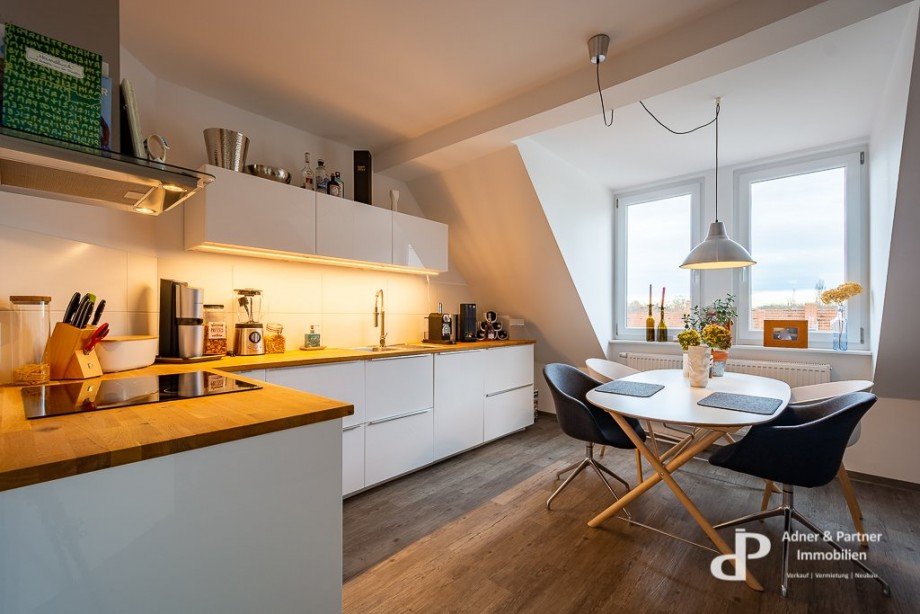 Blick in die K�che Dachgeschosswohnung Braunschweig