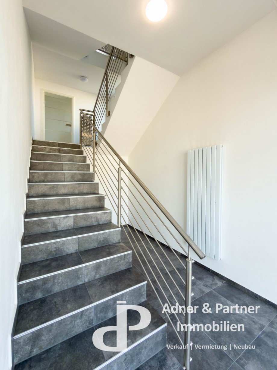 Treppenhausgestaltung Halle / Lager / Produktion Wolfenb�ttel