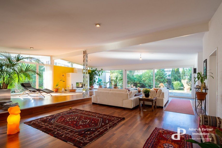 Gro�z�giger Wohnbereich Bungalow Braunschweig
