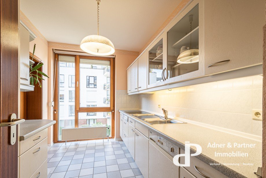 Blick in die K�che Etagenwohnung Braunschweig