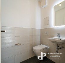 Blick ins G�ste-WC **HELLE UND MODERNE BALKONWOHNUNG MIT EINBAUK�CHE UND TIEFGARAGE IN SICKTE-ERSTBEZUG**