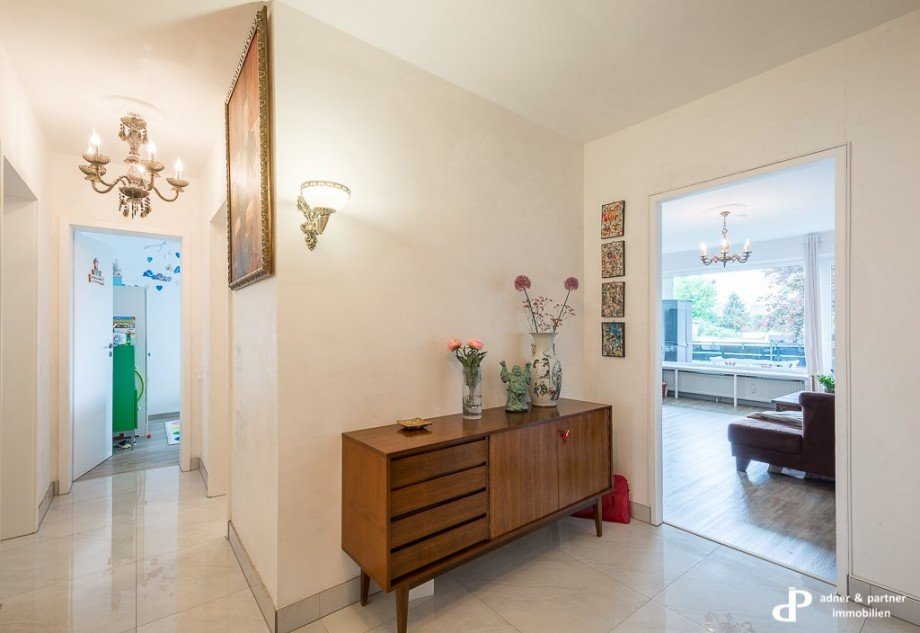 Heller Flur Erdgeschosswohnung Wolfenb�ttel