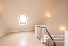 Studio im Dach **MODERNES REIHENHAUS MIT EINBAUK�CHE IN QUERUM-KOMFORT-ZUHAUSE IN RUHIGER LAGE**