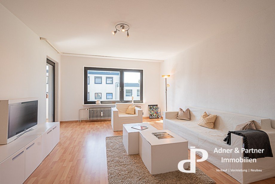 Blick ins Wohnzimmer Etagenwohnung Braunschweig