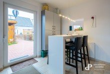 Blick in die K�che **K�NIGSLUTTER: EINFAMILIENHAUS MIT EINBAUK�CHE UND CARPORT IN ZENTRALER LAGE**