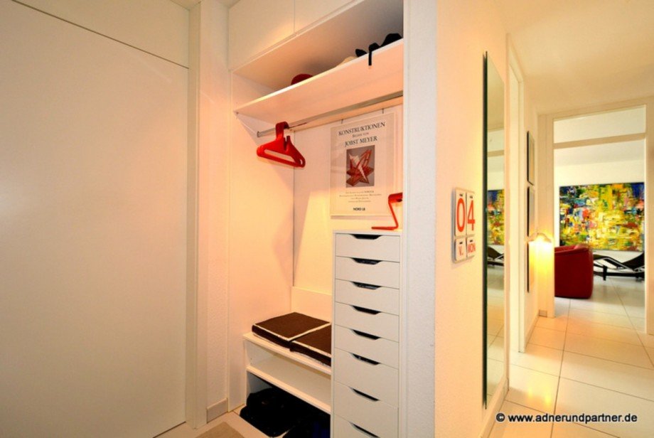 Garderobe zum Wohnbereich Etagenwohnung Braunschweig