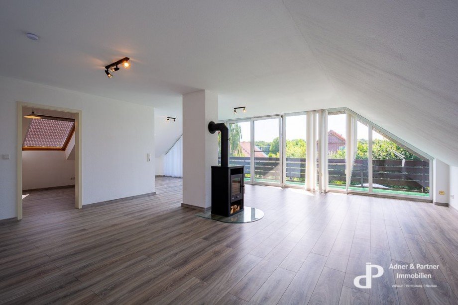 Sonnig und renoviert Dachgeschosswohnung Braunschweig