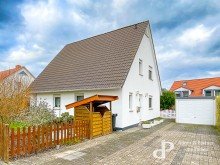 Einfamilienhaus zu verkaufen **FAMILIENGERECHTES EINFAMILIENHAUS IN WEDTLENSTEDT**