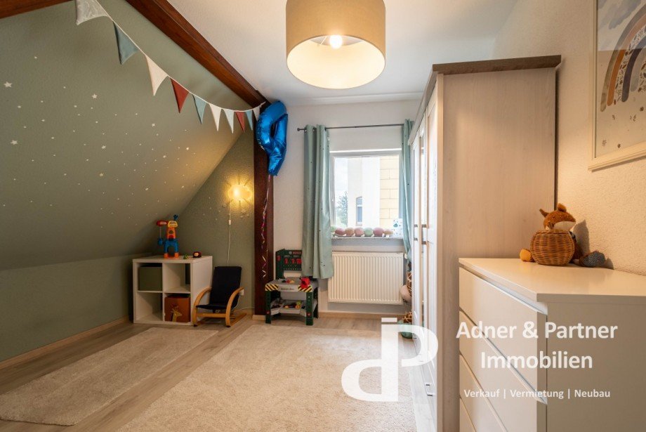 Kinderzimmer 2 im DG Reihenendhaus Braunschweig