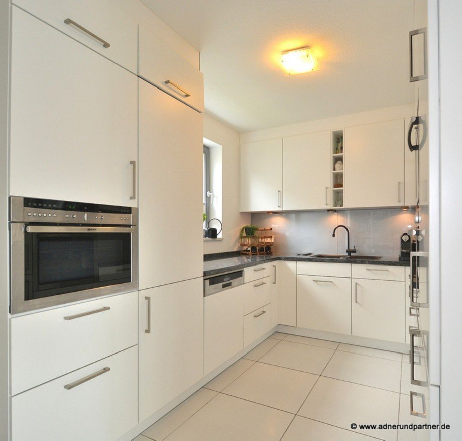 Blick in die K�che Etagenwohnung Braunschweig