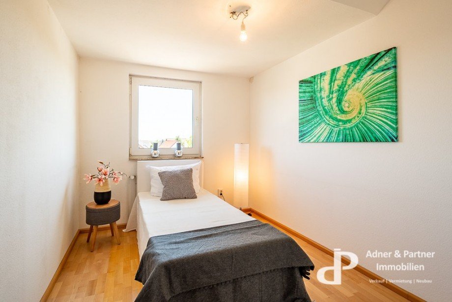 Schlafzimmer 2 Dachgeschosswohnung Wolfenb�ttel