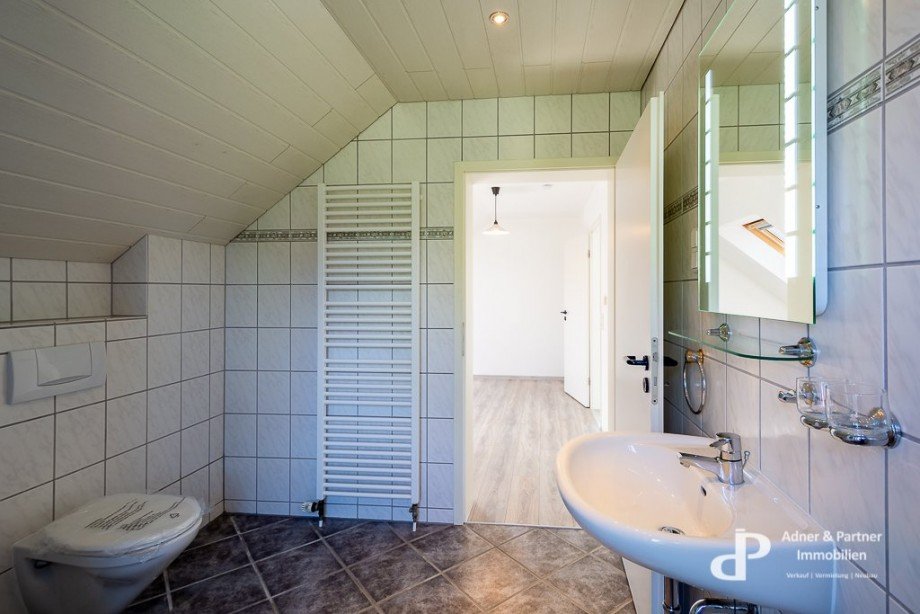 Bad Ansicht 2 Dachgeschosswohnung Braunschweig