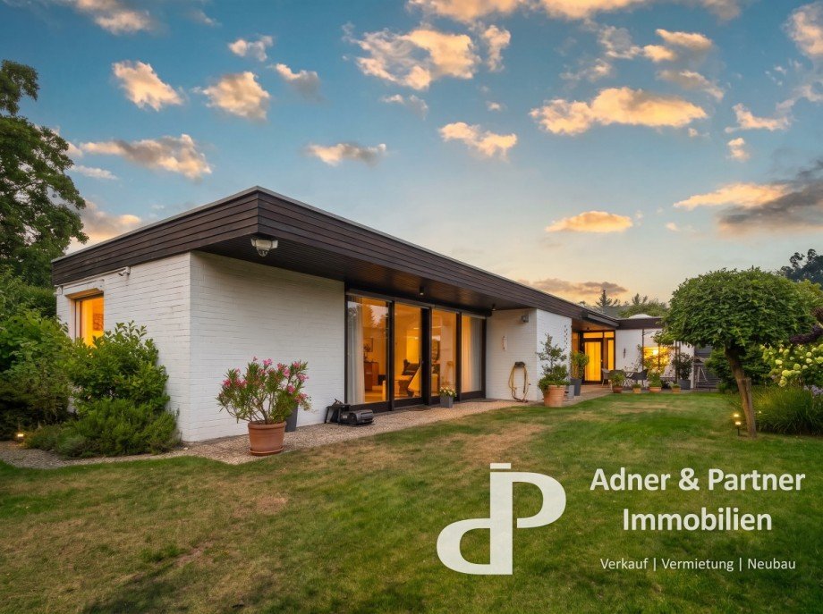 Geb�udeansicht Gartenseite Bungalow Braunschweig
