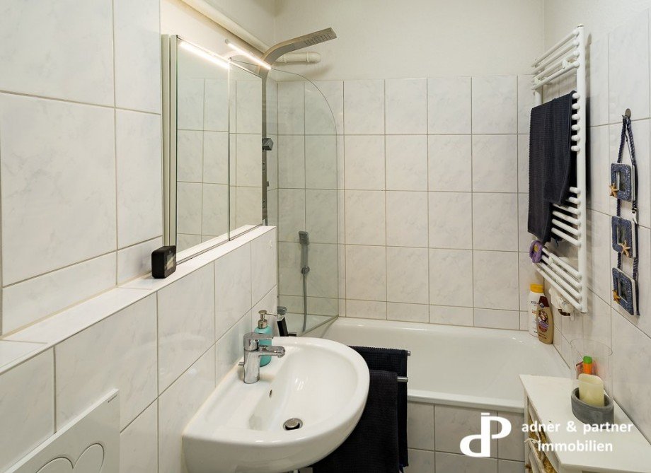Blick ins Bad Etagenwohnung Braunschweig