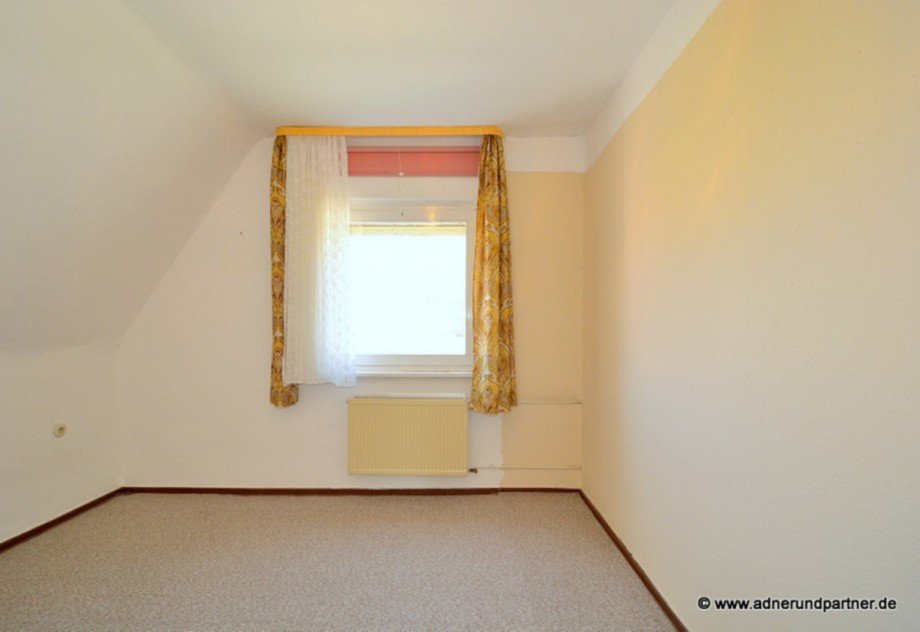 Schlafzimmer 1 Ansicht 2 Einfamilienhaus Braunschweig