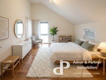 Schlafzimmer 1, KI-Gestaltungsvorschlag **ANKOMMEN IN ST�CKHEIM: EXKLUSIVES PULTDACHHAUS IN RUHIGER LAGE**