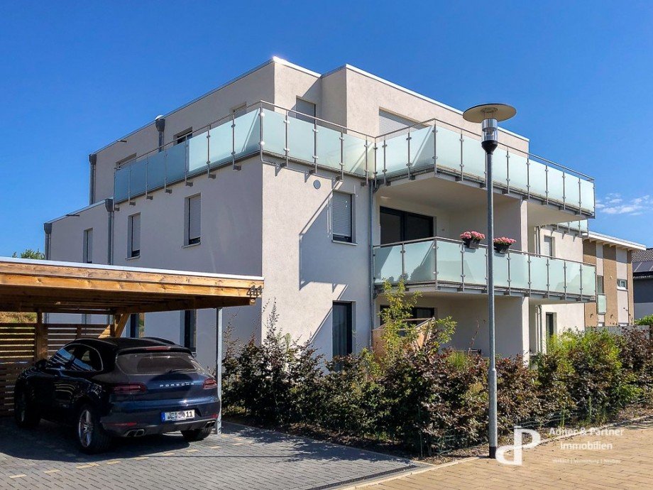 Geb�ude inkl. Carport Etagenwohnung Wolfenb�ttel